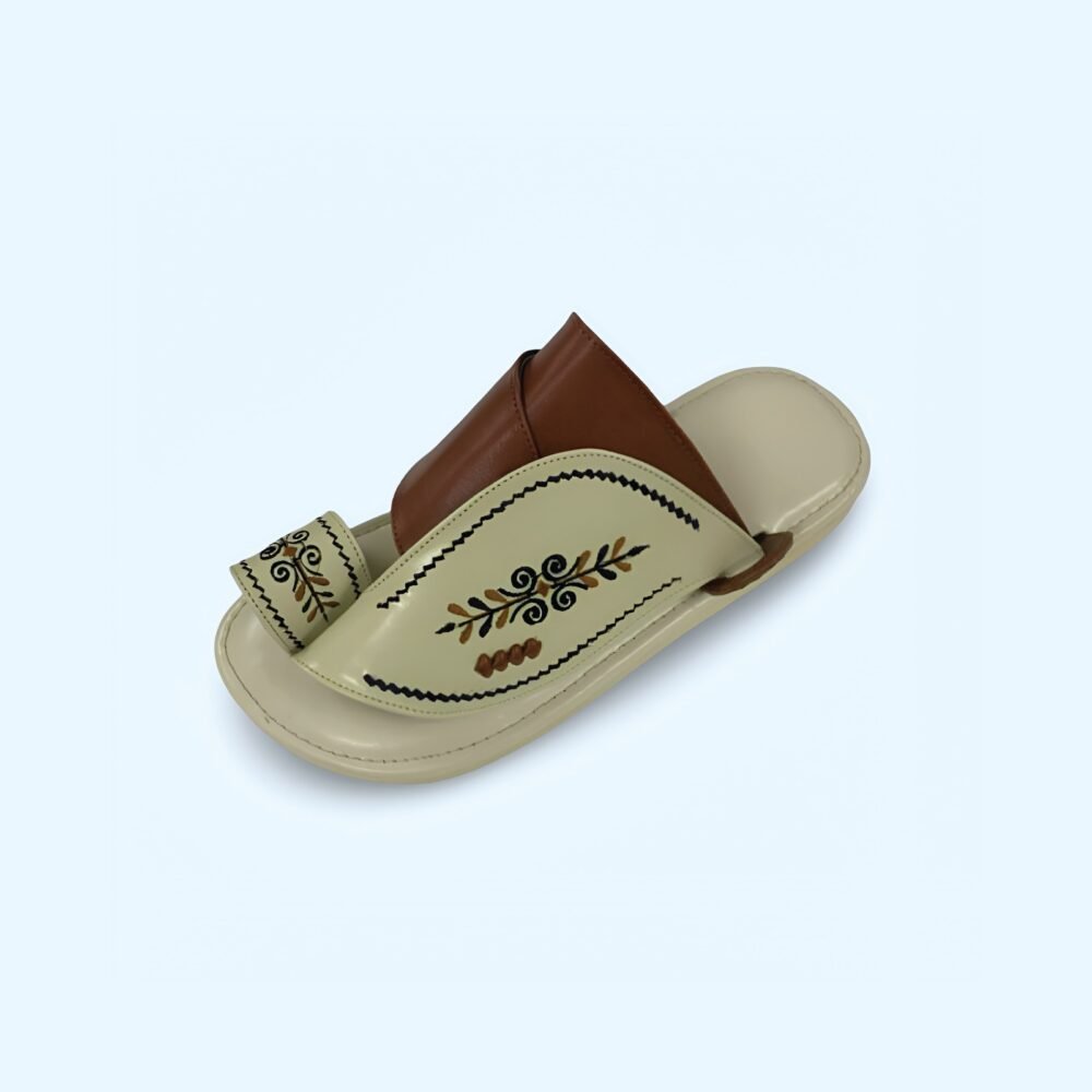 Embroidered oriental shoes - Image 2